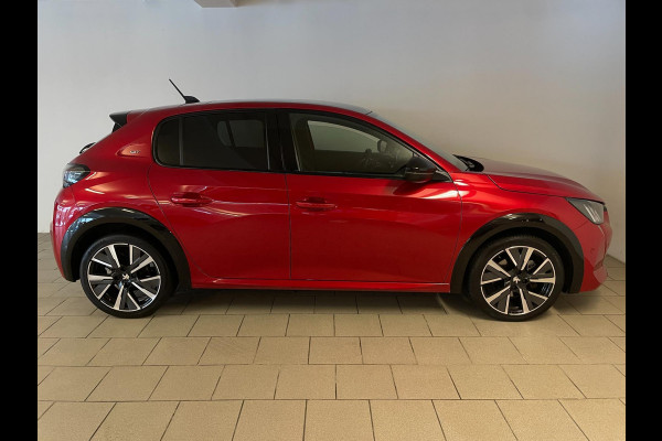 Peugeot 208 1.2 PureTech GT 100PK AIRCO CLIMA NAVI CRUISE PANO APPLE CARPLAY 3D COCKPIT PDC CAM LAGE KM STAND NIEUWSTAAT