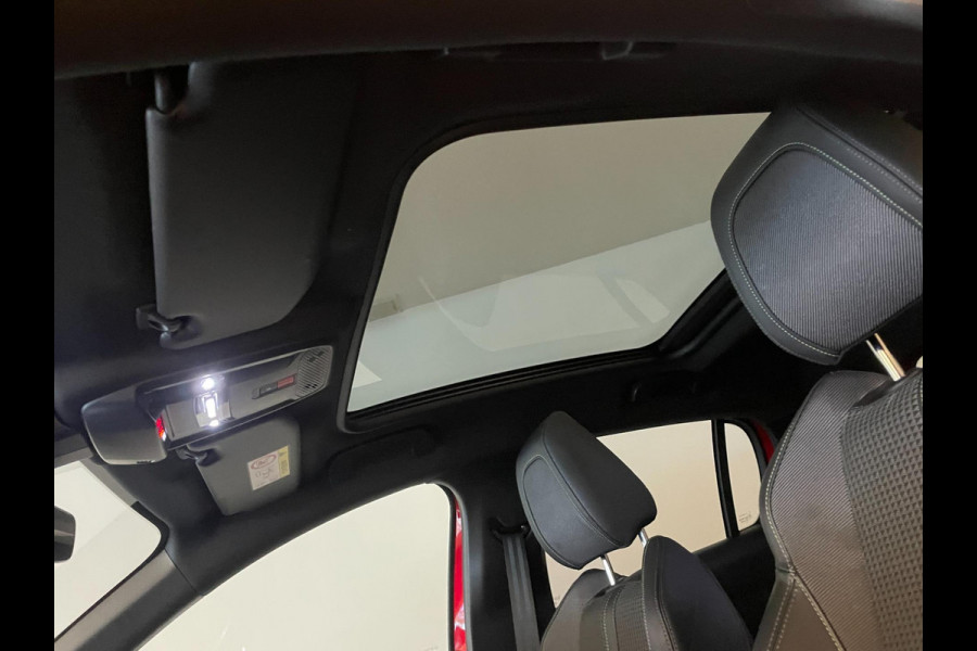 Peugeot 208 1.2 PureTech GT 100PK AIRCO CLIMA NAVI CRUISE PANO APPLE CARPLAY 3D COCKPIT PDC CAM LAGE KM STAND NIEUWSTAAT