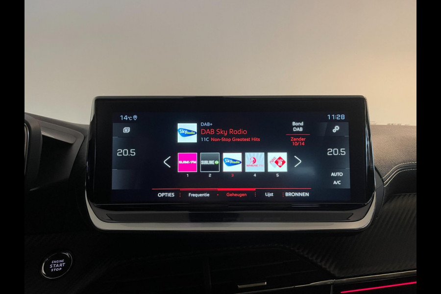 Peugeot 208 1.2 PureTech GT 100PK AIRCO CLIMA NAVI CRUISE PANO APPLE CARPLAY 3D COCKPIT PDC CAM LAGE KM STAND NIEUWSTAAT