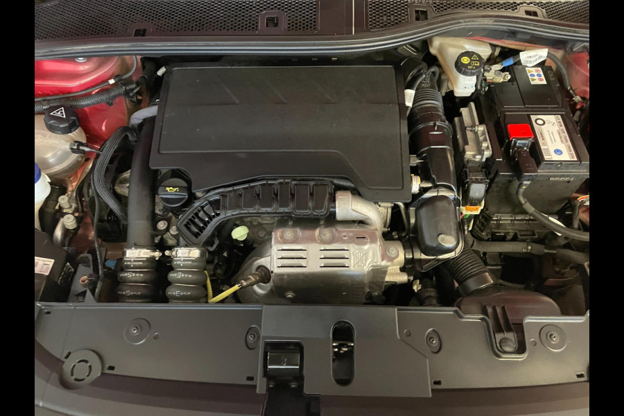 Peugeot 208 1.2 PureTech GT 100PK AIRCO CLIMA NAVI CRUISE PANO APPLE CARPLAY 3D COCKPIT PDC CAM LAGE KM STAND NIEUWSTAAT