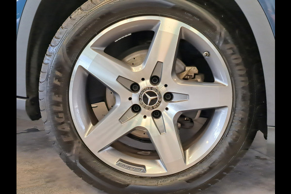 Mercedes-Benz GLA 180 Business Solution AMG Panoramadak Clima Cruise Navigatie camera 18"LM