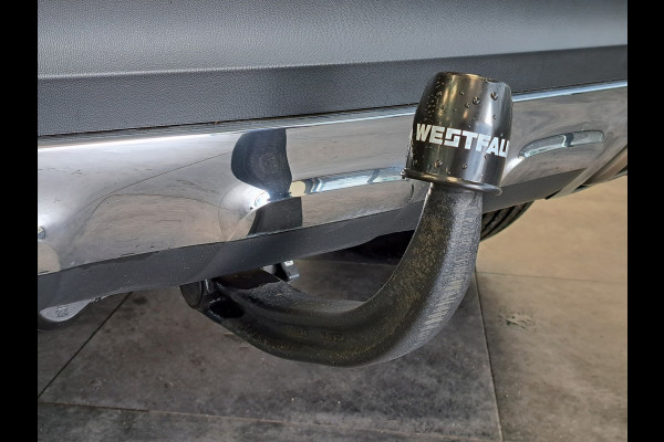 Mercedes-Benz GLA 180 Business Solution AMG Panoramadak Clima Cruise Navigatie camera 18"LM