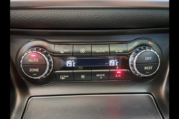 Mercedes-Benz GLA 180 Business Solution AMG Panoramadak Clima Cruise Navigatie camera 18"LM