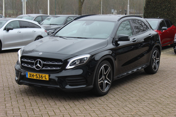 Mercedes-Benz GLA 180 Business Solution AMG Night Upgrade / Camera / Apple CarPlay / 19'' / Half leder / Navigatie / Getint glas / Stoelverwarming / Cruise Control