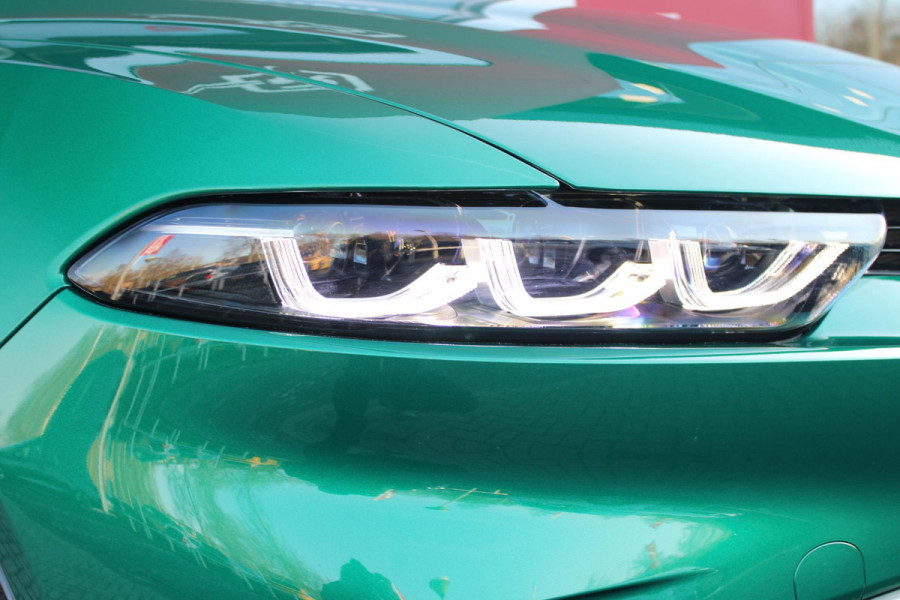 Alfa Romeo Tonale PHEV 280PK VELOCE | PANORAMISCH SCHUIF / KANTELDAK | LEDEREN BEKLEDING | VOORSTOELEN / STUUR VERWARMD | VOORSTOELEN GEVENTILEERD | VOORSTOELEN ELEKTRISCH VERSTELBAAR | DRAADLOOS APPLE CARPLAY / ANDROID AUTO | 360° CAMERA | AUTOMATISCH DIMMENDE BUITENSPIEGELS | 20"INCH LICHTMETALEN VELGEN | ADAPTIVE CRUISE CONTROL | KEYLESS ENTRY / START | ELEKTRISCH BEDIENBARE ACHTERKLEP | DRAADLOZE TELEFOONLADER | AMBIENT LIGHTING | DONKERE HEMELBEKLEDING | SCHAKELFLIPPERS AAN HET STUUR | VERWARMDE RUITENSPROEIERS |