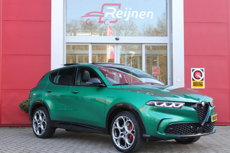 Alfa Romeo Tonale PHEV 280PK VELOCE | PANORAMISCH SCHUIF / KANTELDAK | LEDEREN BEKLEDING | VOORSTOELEN / STUUR VERWARMD | VOORSTOELEN GEVENTILEERD | VOORSTOELEN ELEKTRISCH VERSTELBAAR | DRAADLOOS APPLE CARPLAY / ANDROID AUTO | 360° CAMERA | AUTOMATISCH DIMMENDE BUITENSPIEGELS | 20"INCH LICHTMETALEN VELGEN | ADAPTIVE CRUISE CONTROL | KEYLESS ENTRY / START | ELEKTRISCH BEDIENBARE ACHTERKLEP | DRAADLOZE TELEFOONLADER | AMBIENT LIGHTING | DONKERE HEMELBEKLEDING | SCHAKELFLIPPERS AAN HET STUUR | VERWARMDE RUITENSPROEIERS |