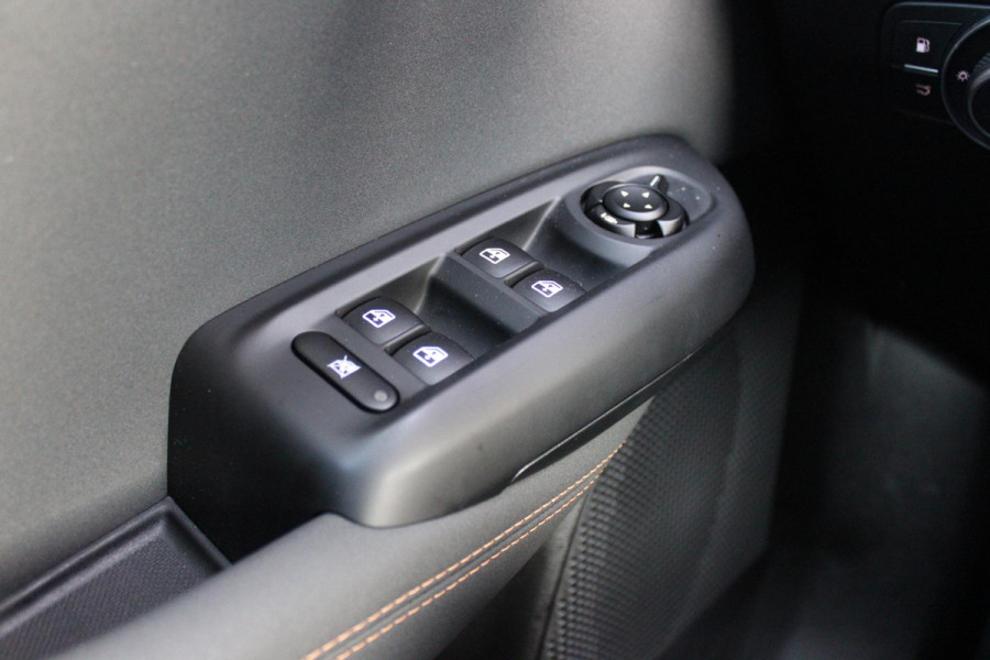 Alfa Romeo Tonale PHEV 280PK VELOCE | PANORAMISCH SCHUIF / KANTELDAK | LEDEREN BEKLEDING | VOORSTOELEN / STUUR VERWARMD | VOORSTOELEN GEVENTILEERD | VOORSTOELEN ELEKTRISCH VERSTELBAAR | DRAADLOOS APPLE CARPLAY / ANDROID AUTO | 360° CAMERA | AUTOMATISCH DIMMENDE BUITENSPIEGELS | 20"INCH LICHTMETALEN VELGEN | ADAPTIVE CRUISE CONTROL | KEYLESS ENTRY / START | ELEKTRISCH BEDIENBARE ACHTERKLEP | DRAADLOZE TELEFOONLADER | AMBIENT LIGHTING | DONKERE HEMELBEKLEDING | SCHAKELFLIPPERS AAN HET STUUR | VERWARMDE RUITENSPROEIERS |