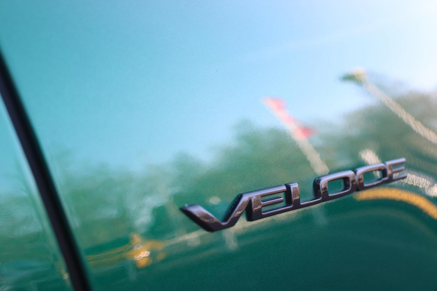 Alfa Romeo Tonale PHEV 280PK VELOCE | PANORAMISCH SCHUIF / KANTELDAK | LEDEREN BEKLEDING | VOORSTOELEN / STUUR VERWARMD | VOORSTOELEN GEVENTILEERD | VOORSTOELEN ELEKTRISCH VERSTELBAAR | DRAADLOOS APPLE CARPLAY / ANDROID AUTO | 360° CAMERA | AUTOMATISCH DIMMENDE BUITENSPIEGELS | 20"INCH LICHTMETALEN VELGEN | ADAPTIVE CRUISE CONTROL | KEYLESS ENTRY / START | ELEKTRISCH BEDIENBARE ACHTERKLEP | DRAADLOZE TELEFOONLADER | AMBIENT LIGHTING | DONKERE HEMELBEKLEDING | SCHAKELFLIPPERS AAN HET STUUR | VERWARMDE RUITENSPROEIERS |