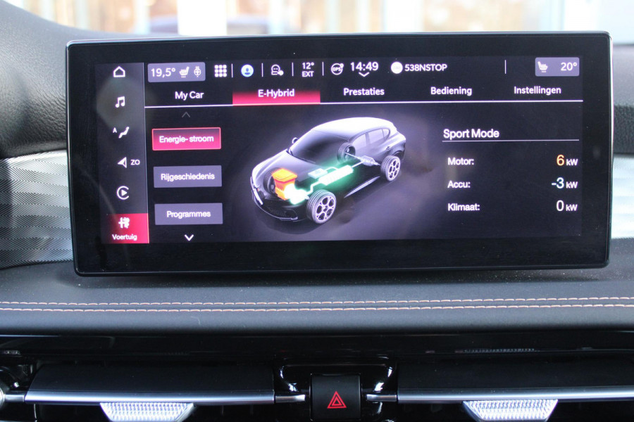 Alfa Romeo Tonale PHEV 280PK VELOCE | PANORAMISCH SCHUIF / KANTELDAK | LEDEREN BEKLEDING | VOORSTOELEN / STUUR VERWARMD | VOORSTOELEN GEVENTILEERD | VOORSTOELEN ELEKTRISCH VERSTELBAAR | DRAADLOOS APPLE CARPLAY / ANDROID AUTO | 360° CAMERA | AUTOMATISCH DIMMENDE BUITENSPIEGELS | 20"INCH LICHTMETALEN VELGEN | ADAPTIVE CRUISE CONTROL | KEYLESS ENTRY / START | ELEKTRISCH BEDIENBARE ACHTERKLEP | DRAADLOZE TELEFOONLADER | AMBIENT LIGHTING | DONKERE HEMELBEKLEDING | SCHAKELFLIPPERS AAN HET STUUR | VERWARMDE RUITENSPROEIERS |