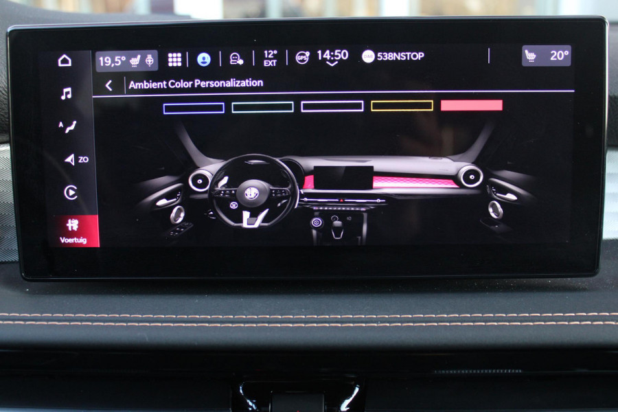 Alfa Romeo Tonale PHEV 280PK VELOCE | PANORAMISCH SCHUIF / KANTELDAK | LEDEREN BEKLEDING | VOORSTOELEN / STUUR VERWARMD | VOORSTOELEN GEVENTILEERD | VOORSTOELEN ELEKTRISCH VERSTELBAAR | DRAADLOOS APPLE CARPLAY / ANDROID AUTO | 360° CAMERA | AUTOMATISCH DIMMENDE BUITENSPIEGELS | 20"INCH LICHTMETALEN VELGEN | ADAPTIVE CRUISE CONTROL | KEYLESS ENTRY / START | ELEKTRISCH BEDIENBARE ACHTERKLEP | DRAADLOZE TELEFOONLADER | AMBIENT LIGHTING | DONKERE HEMELBEKLEDING | SCHAKELFLIPPERS AAN HET STUUR | VERWARMDE RUITENSPROEIERS |