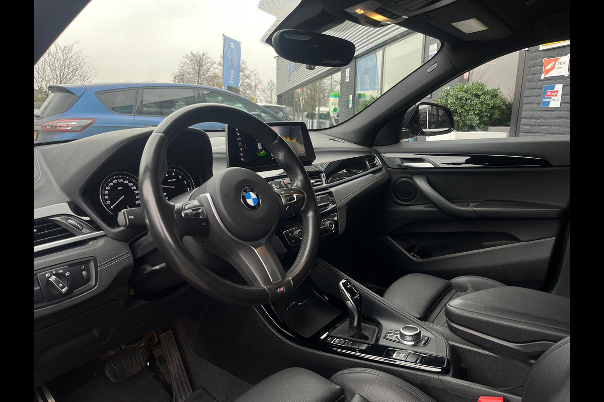 BMW X2 sDrive18i High Executive, M-pakket, Automaat, Cruise, Head-up, Camera, Navi