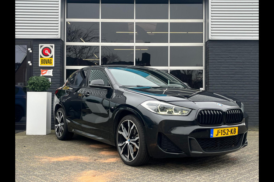 BMW X2 sDrive18i High Executive, M-pakket, Automaat, Cruise, Head-up, Camera, Navi