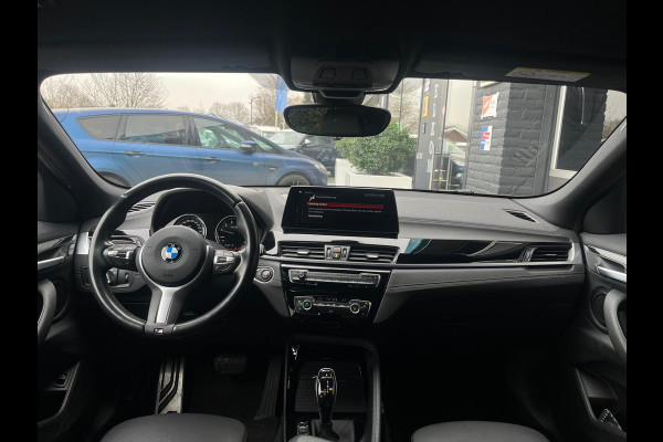 BMW X2 sDrive18i High Executive, M-pakket, Automaat, Cruise, Head-up, Camera, Navi