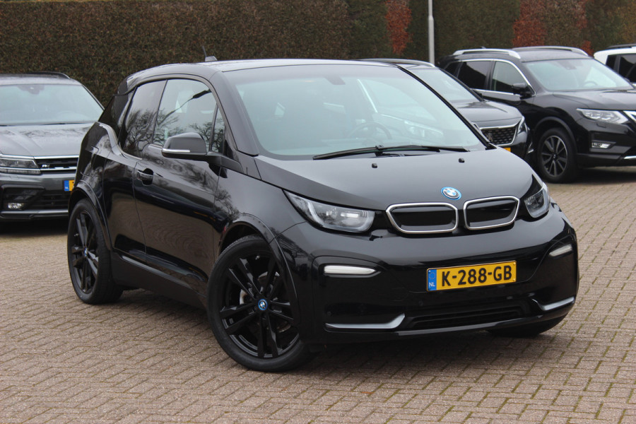BMW i3 S Dark Shadow Edition 120Ah 42 kWh / Camera / Navigatie / 20'' / Stoelverwarming / DAB / LED / Cruise Control