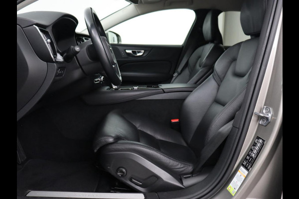 Volvo V60 2.0 T6 AWD Recharge Business Pro | Leder | Trekhaak | Stoel & stuurverwarming | Adaptive cruise | Camera | Carplay | Navigatie | Full LED | Parkeerhulp | PHEV | Plug In
