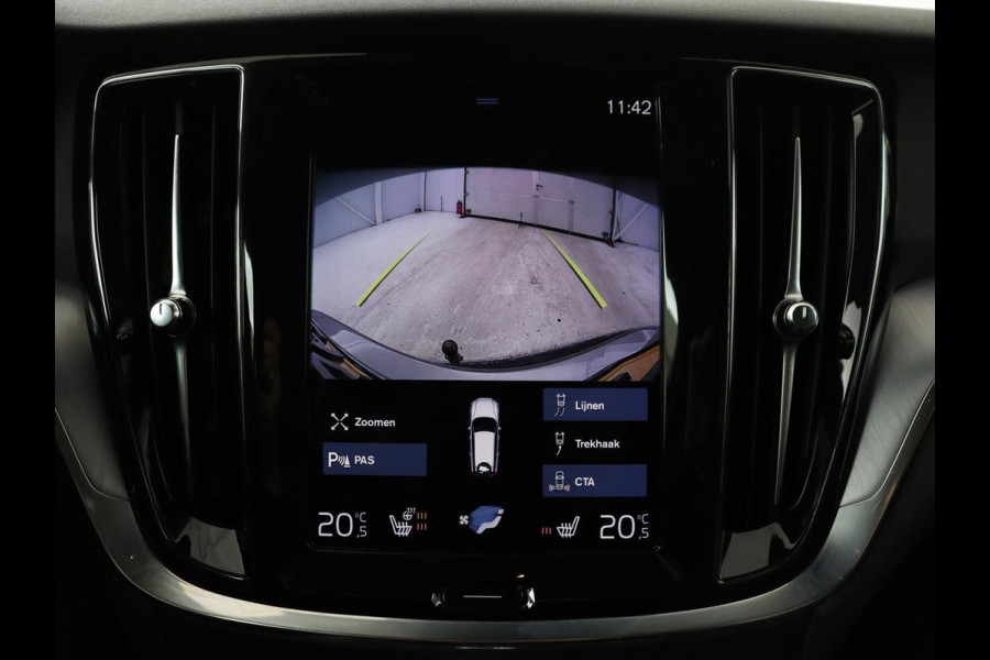 Volvo V60 2.0 T6 AWD Recharge Business Pro | Leder | Trekhaak | Stoel & stuurverwarming | Adaptive cruise | Camera | Carplay | Navigatie | Full LED | Parkeerhulp | PHEV | Plug In