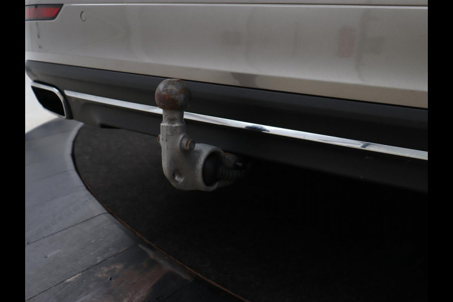 Volvo V60 2.0 T6 AWD Recharge Business Pro | Leder | Trekhaak | Stoel & stuurverwarming | Adaptive cruise | Camera | Carplay | Navigatie | Full LED | Parkeerhulp | PHEV | Plug In