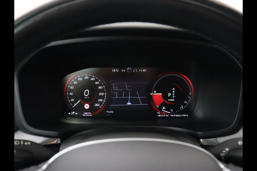 Volvo V60 2.0 T6 AWD Recharge Business Pro | Leder | Trekhaak | Stoel & stuurverwarming | Adaptive cruise | Camera | Carplay | Navigatie | Full LED | Parkeerhulp | PHEV | Plug In