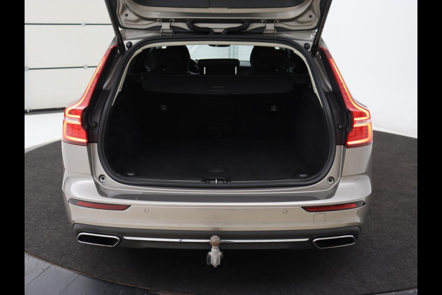 Volvo V60 2.0 T6 AWD Recharge Business Pro | Leder | Trekhaak | Stoel & stuurverwarming | Adaptive cruise | Camera | Carplay | Navigatie | Full LED | Parkeerhulp | PHEV | Plug In