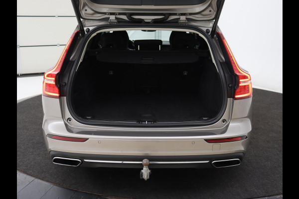 Volvo V60 2.0 T6 AWD Recharge Business Pro | Leder | Trekhaak | Stoel & stuurverwarming | Adaptive cruise | Camera | Carplay | Navigatie | Full LED | Parkeerhulp | PHEV | Plug In