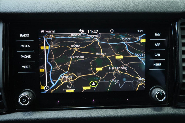 Škoda Kodiaq 1.5 TSI Sportline Business 7p. Automaat - N.A.P. Airco, Cruise, Navi, PDC.