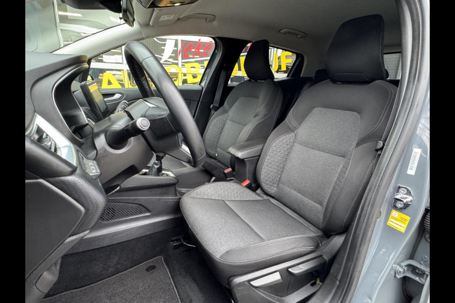 Renault Clio 1.0 TCe Intens - Navigatie / Apple CarPlay I Airco I Sport velgen I PDC I Stoelverwarming I Dealer onderhouden