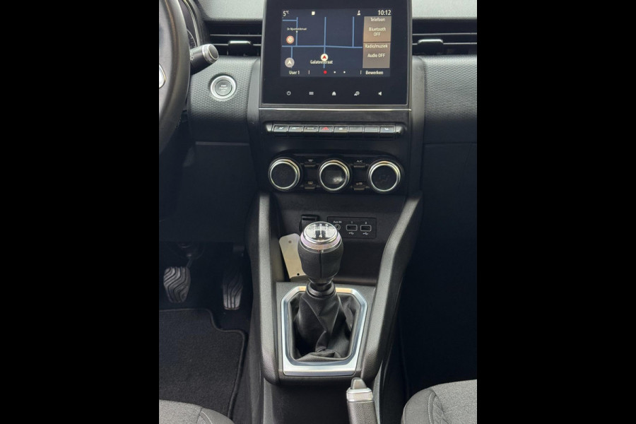 Renault Clio 1.0 TCe Intens - Navigatie / Apple CarPlay I Airco I Sport velgen I PDC I Stoelverwarming I Dealer onderhouden