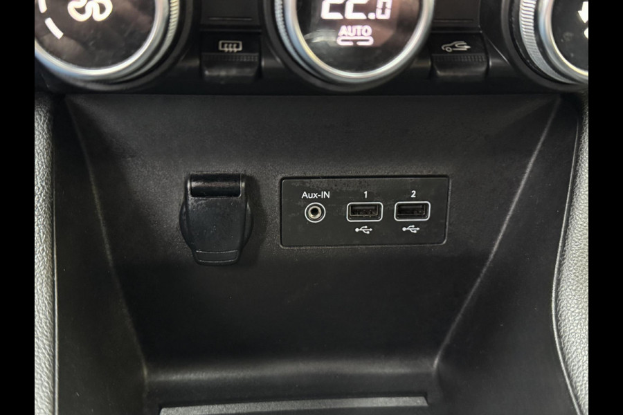 Renault Clio 1.0 TCe Intens - Navigatie / Apple CarPlay I Airco I Sport velgen I PDC I Stoelverwarming I Dealer onderhouden