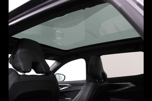 Renault Austral 1.3 Mild Hybrid 160 X-Tronic DEMO! Climate control Cruise Control adaptief Panorama dak LED Navigatie Sfeerverlichting Elektrische achterklep Stoel + stuurverwarming 360* camera Premium audio Arkamys