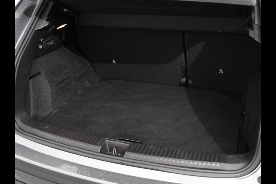 Renault Austral 1.3 Mild Hybrid 160 X-Tronic DEMO! Climate control Cruise Control adaptief Panorama dak LED Navigatie Sfeerverlichting Elektrische achterklep Stoel + stuurverwarming 360* camera Premium audio Arkamys