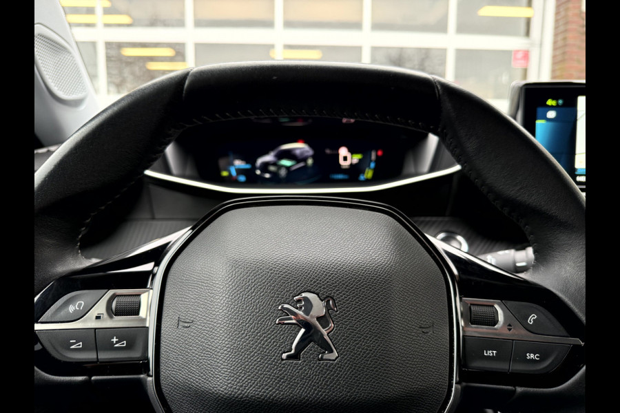 Peugeot e-2008 EV Allure Pack 50 kWh SOH 91,3%, Camera, Carplay, Stoelverwarming