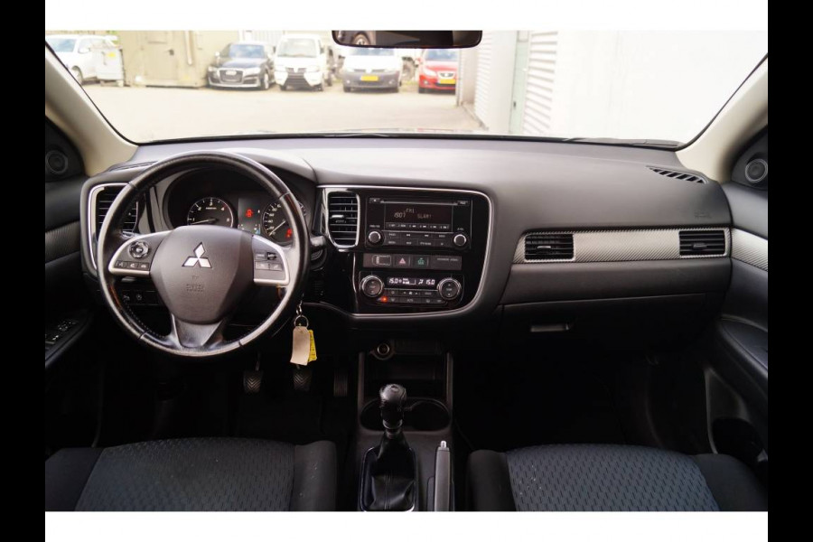 Mitsubishi Outlander 2.2 DI-D 150pk Intense -ECC-LMV-