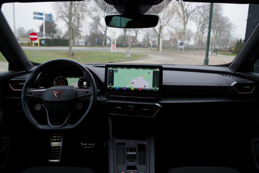 CUPRA Formentor 1.4 e-Hybrid 245 PK VZ Copper Edition PHEV, Panoramadak, Adap. Cruise Control, Camera