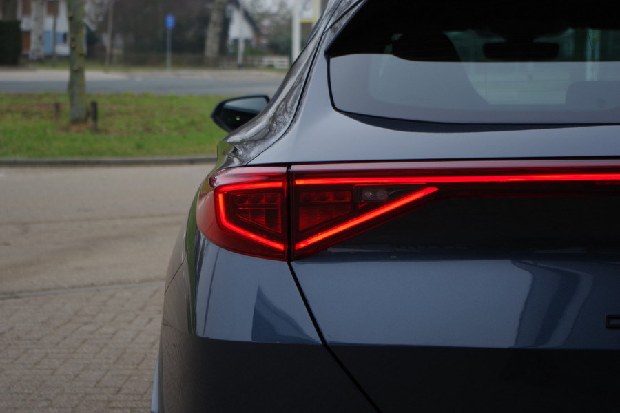 CUPRA Formentor 1.4 e-Hybrid 245 PK VZ Copper Edition PHEV, Panoramadak, Adap. Cruise Control, Camera