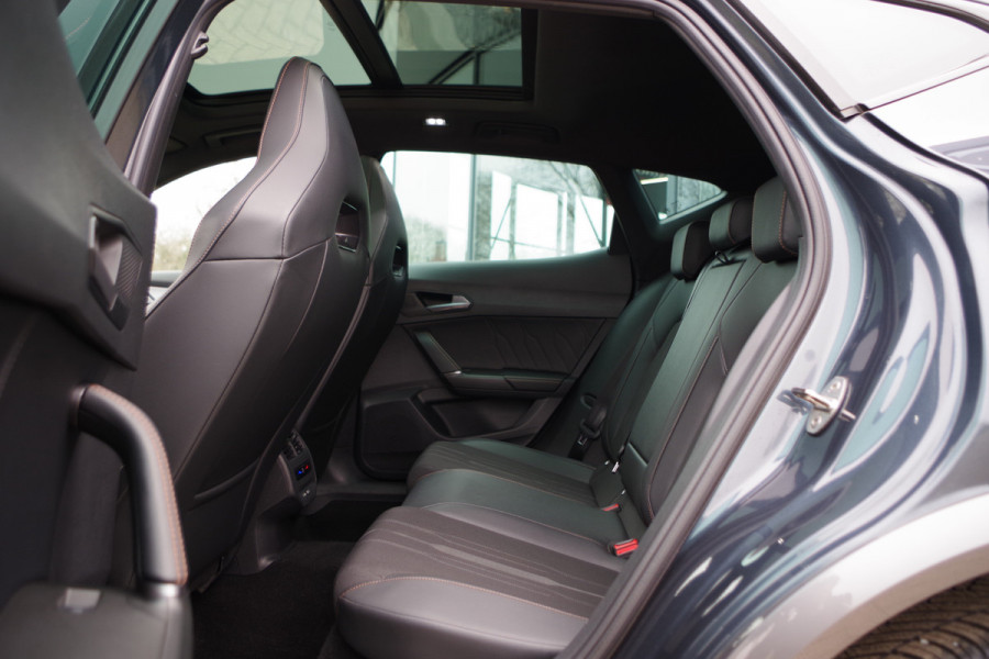 CUPRA Formentor 1.4 e-Hybrid 245 PK VZ Copper Edition PHEV, Panoramadak, Adap. Cruise Control, Camera