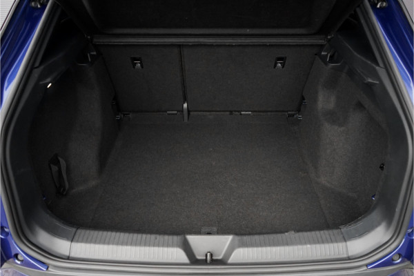 Volkswagen ID.4 Pro 77 kWh Comfort Pakket ACC CarPlay Trekhaak