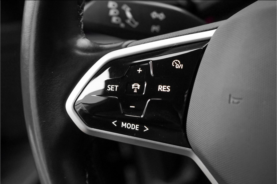 Volkswagen ID.4 Pro 77 kWh Comfort Pakket ACC CarPlay Trekhaak