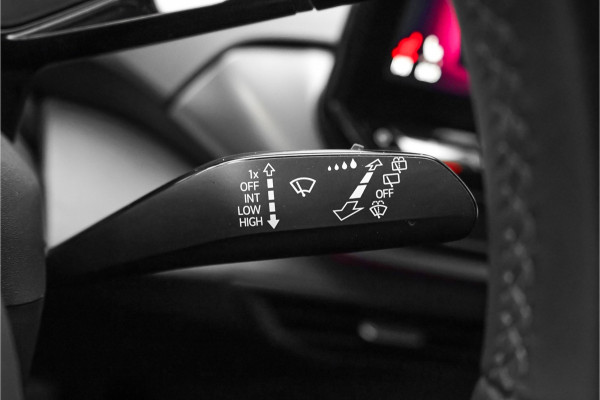 Volkswagen ID.4 Pro 77 kWh Comfort Pakket ACC CarPlay Trekhaak