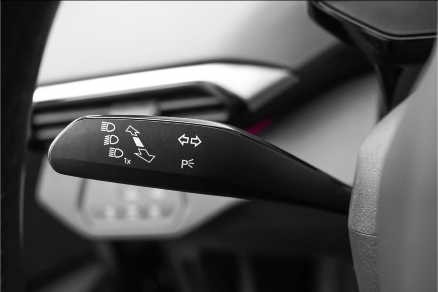 Volkswagen ID.4 Pro 77 kWh Comfort Pakket ACC CarPlay Trekhaak