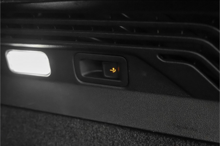 Volkswagen ID.4 Pro 77 kWh Comfort Pakket ACC CarPlay Trekhaak