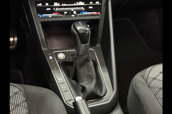 Volkswagen Taigo 1.5 TSI 3x R-Line | 18' inch | Panoramadak | Black Style | Virtual Cockpit | Matrix LED