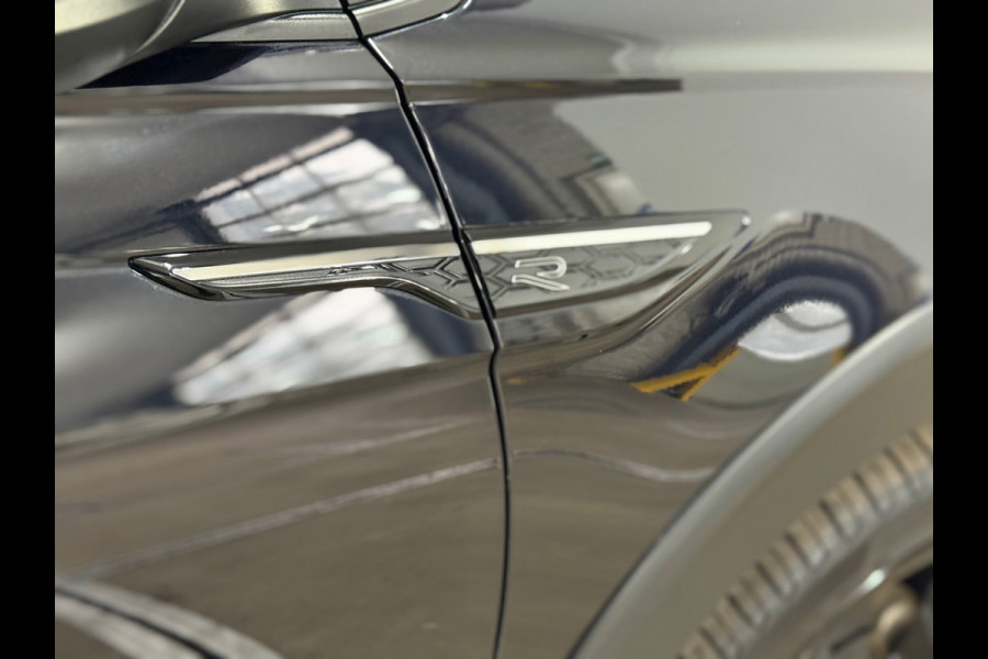 Volkswagen Taigo 1.5 TSI 3x R-Line | 18' inch | Panoramadak | Black Style | Virtual Cockpit | Matrix LED