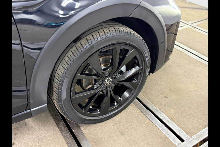 Volkswagen Taigo 1.5 TSI 3x R-Line | 18' inch | Panoramadak | Black Style | Virtual Cockpit | Matrix LED