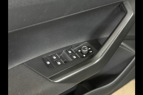 Volkswagen Taigo 1.5 TSI 3x R-Line | 18' inch | Panoramadak | Black Style | Virtual Cockpit | Matrix LED