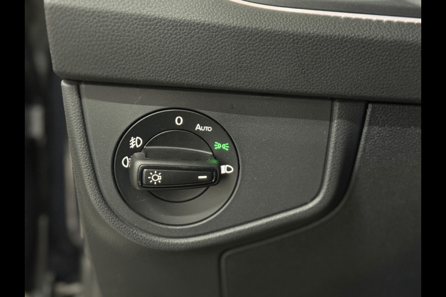 Volkswagen Taigo 1.5 TSI 3x R-Line | 18' inch | Panoramadak | Black Style | Virtual Cockpit | Matrix LED