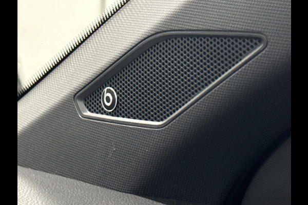 Volkswagen Taigo 1.5 TSI 3x R-Line | 18' inch | Panoramadak | Black Style | Virtual Cockpit | Matrix LED