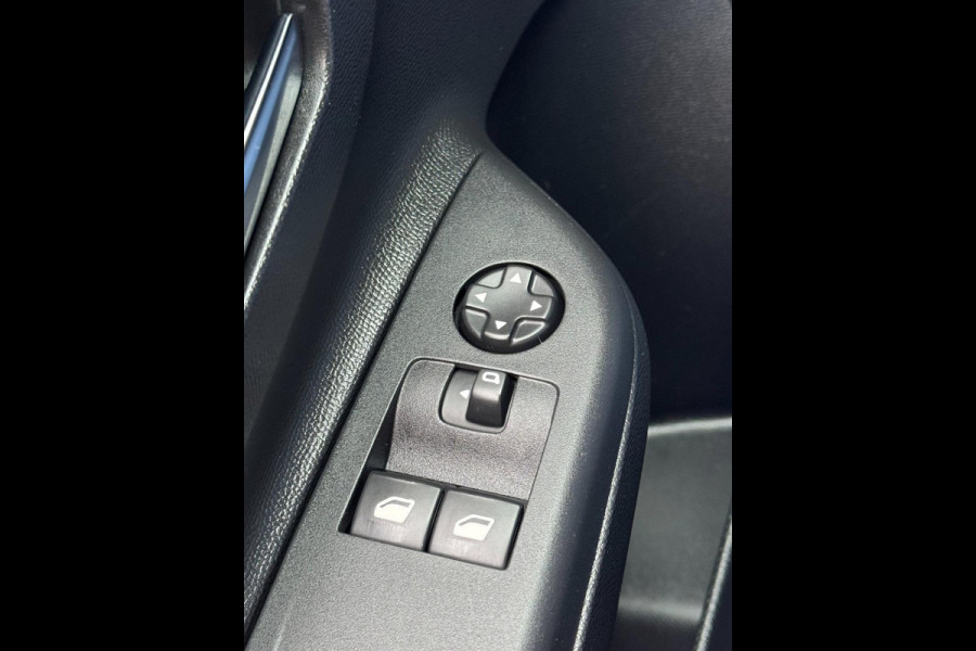 Opel Corsa 1.2 Elegance - 18.175 KM - Navigatie / Apple CarPlay I Airco I Sport velgen I PDC I Dealer onderhoud