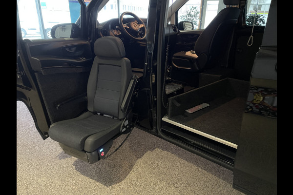 Mercedes-Benz Vito 116 CDI automaat / speciaal gebouwd voor rolstoel bestuurder / € 27.950 marge / zwart metallic / lift / hand gas en rem / airco / cruise control / euro 6 diesel