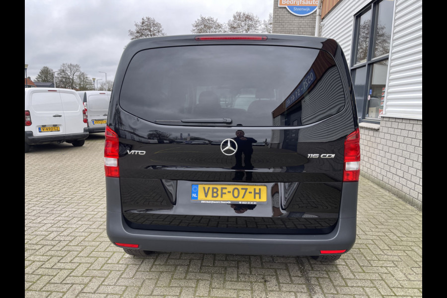 Mercedes-Benz Vito 116 CDI automaat / speciaal gebouwd voor rolstoel bestuurder / € 27.950 marge / zwart metallic / lift / hand gas en rem / airco / cruise control / euro 6 diesel