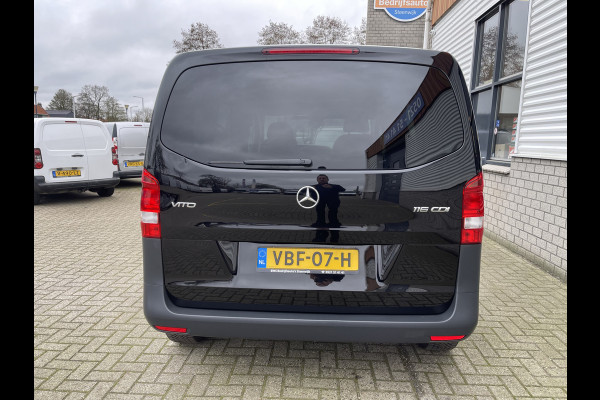 Mercedes-Benz Vito 116 CDI automaat / speciaal gebouwd voor rolstoel bestuurder / € 27.950 marge / zwart metallic / lift / hand gas en rem / airco / cruise control / euro 6 diesel